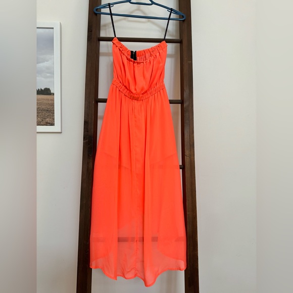 Strapless dress with built in shorts - Picture 3 of 7